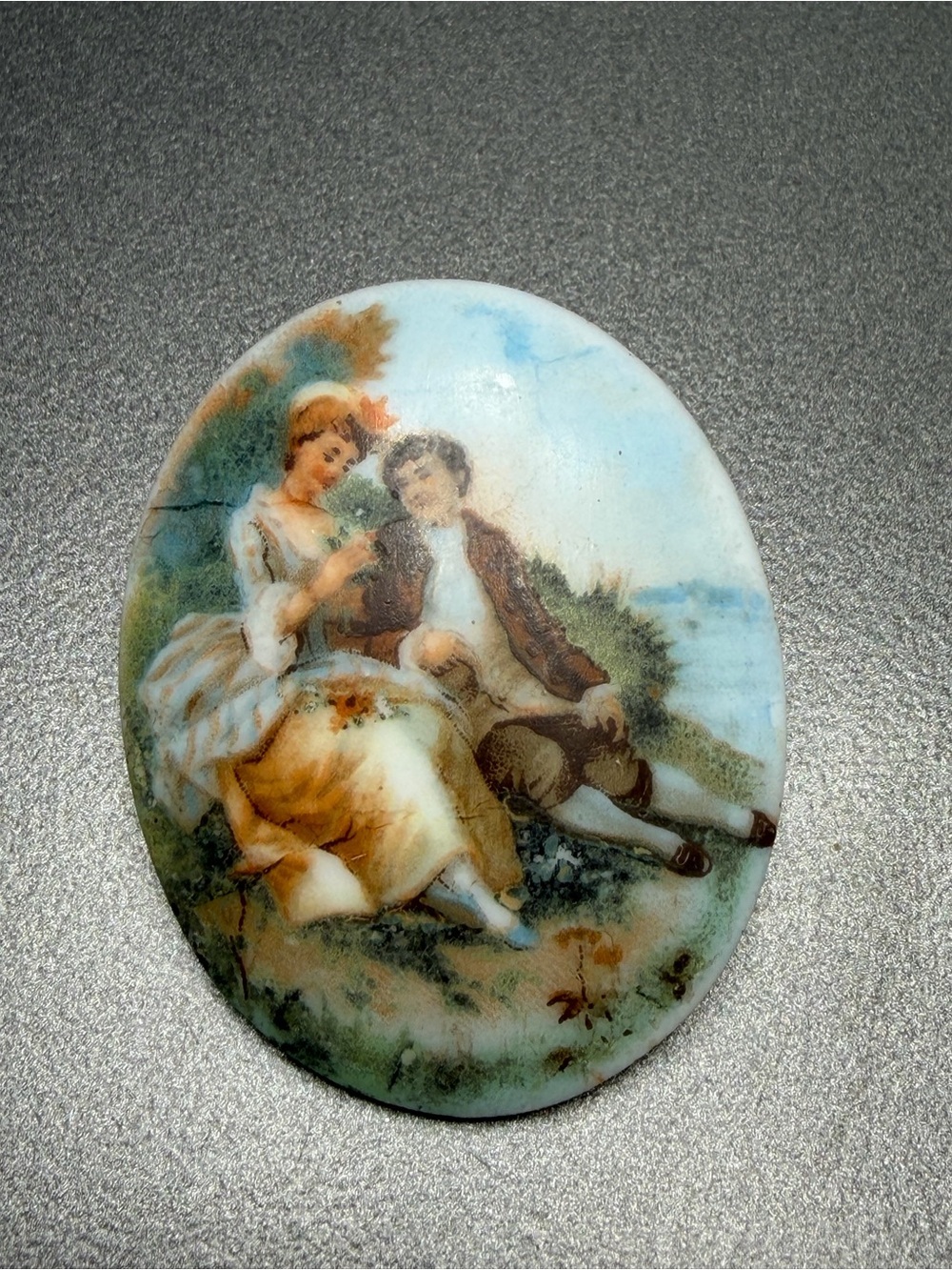 Vintage Fragonard Porcelain brooch #p10